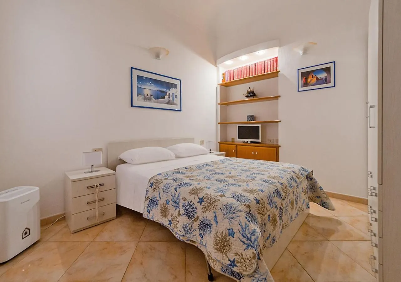 Apartment Murphy Holiday Home - Residenza Mocci La Maddalena