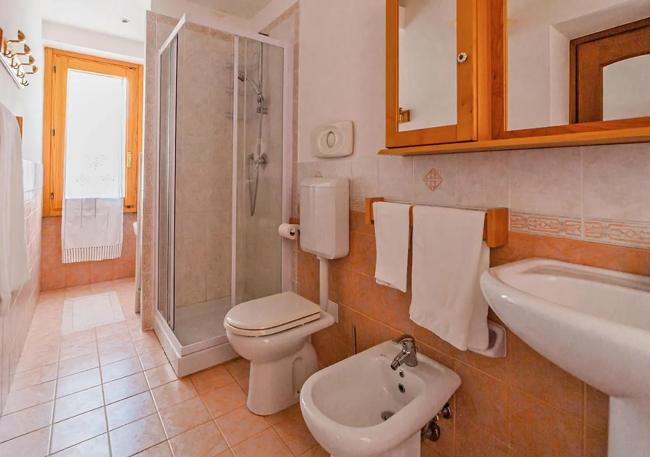 Apartment Murphy Holiday Home - Residenza Mocci La Maddalena  Italy
